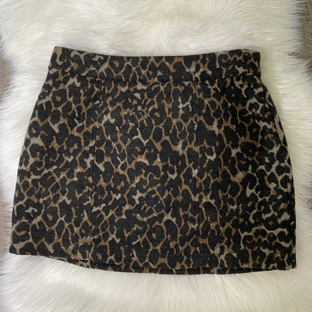 Leopard skirt